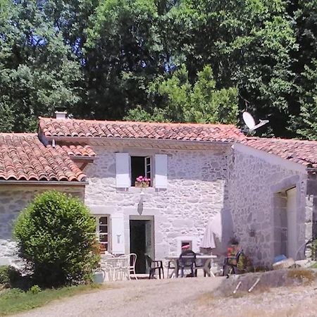 Gite Le Coumis 1370 Saint-Salvy-de-la-Balme Bagian luar foto